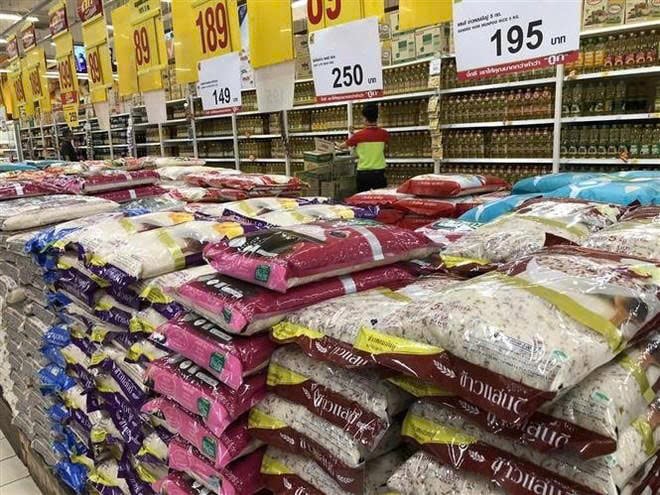 Thai rice available on shelves across Bangkok supermarkets. Photo courtesy of VNA.