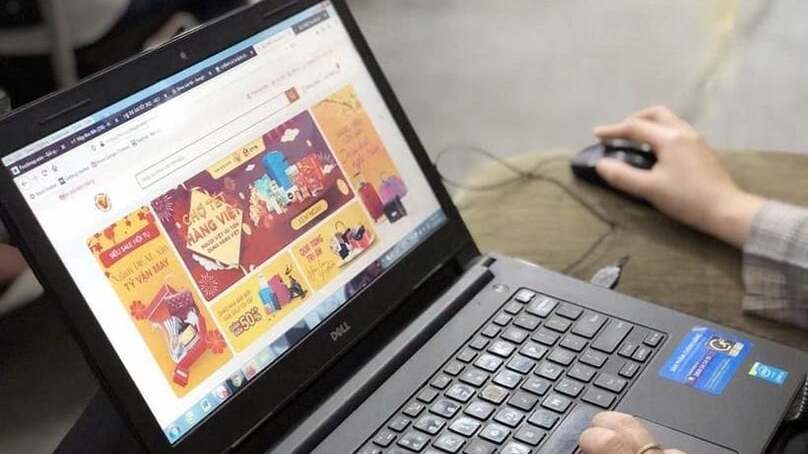 Vietnamese consumers shift toward greener e-commerce. Photo courtesy of VNA.