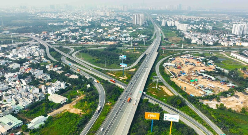 The An Phu Interchange linking the Long Thanh-Dau Giay Expressway and An Phu Ward in Thu Duc city, HCMC. Photo courtesy of VNA.