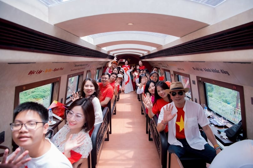 Visitors enjoy a trip that offers cultural, historical and touristic experiences. Photo courtesy of Vietnam Railways.