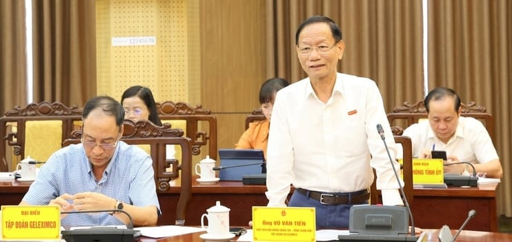 Geleximco chairman Vu Van Tien speaks at a meeting with Tuyen Quang authorities on the company's high-tech livestock and tea cultivation project on May 14, 2026. Photo courtesy of the provincial news portal.