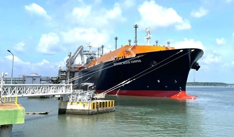 The Methane Mickie Harper, carrying approximately 73,000 metric tons of LNG from Canada, docks at Thi Vai LNG terminal, Ho Chi Minh City, southern Vietnam. Photo courtesy of PV Gas.