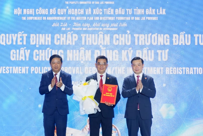 One of the investors receiving in-principle approvals for their projects in Dak Lak province, central Vietnam, June 27, 2026. Photo by The Investor/Nguyen Tri.