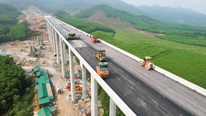 A road section under construction in Vietnam. Photo courtesy of Tuoi tre (Youth) newspaper.