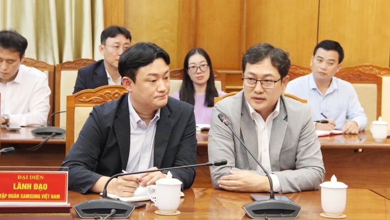 Kim Yong-sup, deputy general director of Samsung Vietnam, addresses a meeting between Bac Ninh authorities and FDI enterprises on July 9, 2026. Photo courtesy of the provincial news portal.