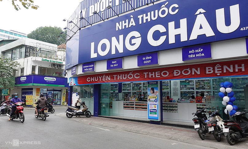 A Long Chau pharmacy outlet. Long Chau is the biggest retail pharmacy chain in Vietnam. Photo courtesy of its owner FPT Retail.