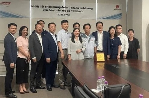 A delegation from Hung Yen province, northern Vietnam poses for a photo with representatives of South Korea's Novatech, July 13, 2026. Photo courtesy of the Ministry of Industry and Trade.