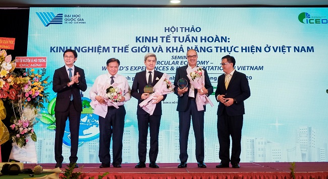 URC Vietnam’s people joint effort to raise environment protection awareness 2