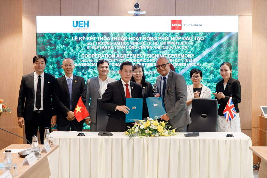 ACCA, UEH to enhance opportunities and learning quality for Vietnam future accountants 