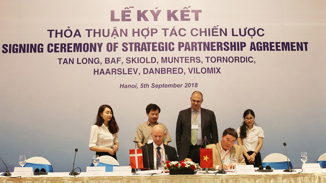 Tan Long Group shakes hands with Denmark’s leading companies to adopt advanced farming solutions