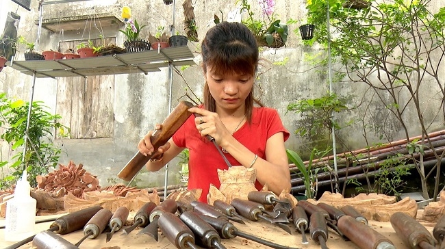 Cô gái bị cưa một chân vượt qua giới hạn bản thân bằng nghị lực phi thường