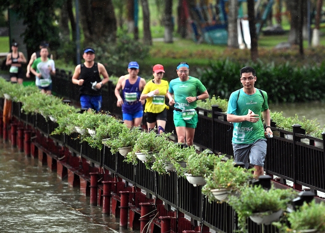 Gần 4.000 người tham gia giải chạy Ecopark  12