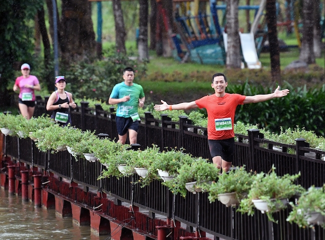 Gần 4.000 người tham gia giải chạy Ecopark  6