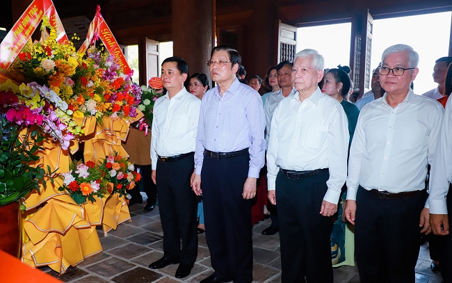 Tháng 5 nhớ Bác:  Thăm mô hình Đổi mới Nông nghiệp Công nghệ cao  bên đường mòn Hồ Chí Minh 1