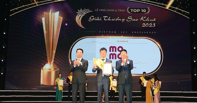 Ví trả sau MoMo vào Top 10 sản phẩm Sao Khuê năm 2023