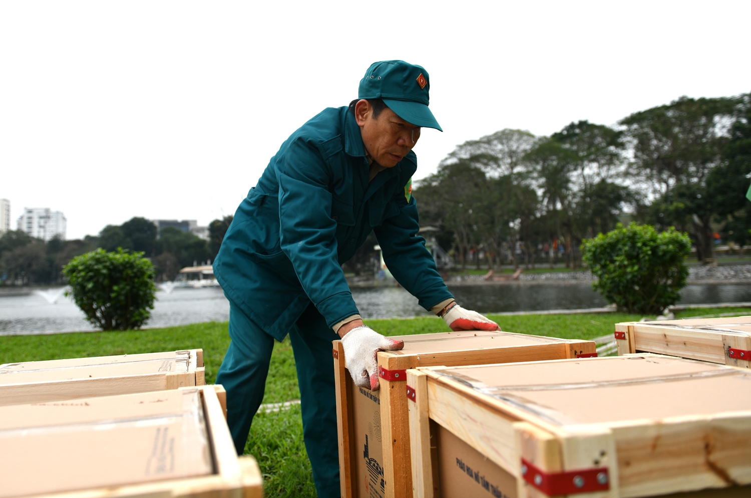 Trận địa pháo hoa đêm giao thừa tại Hà Nội. 1