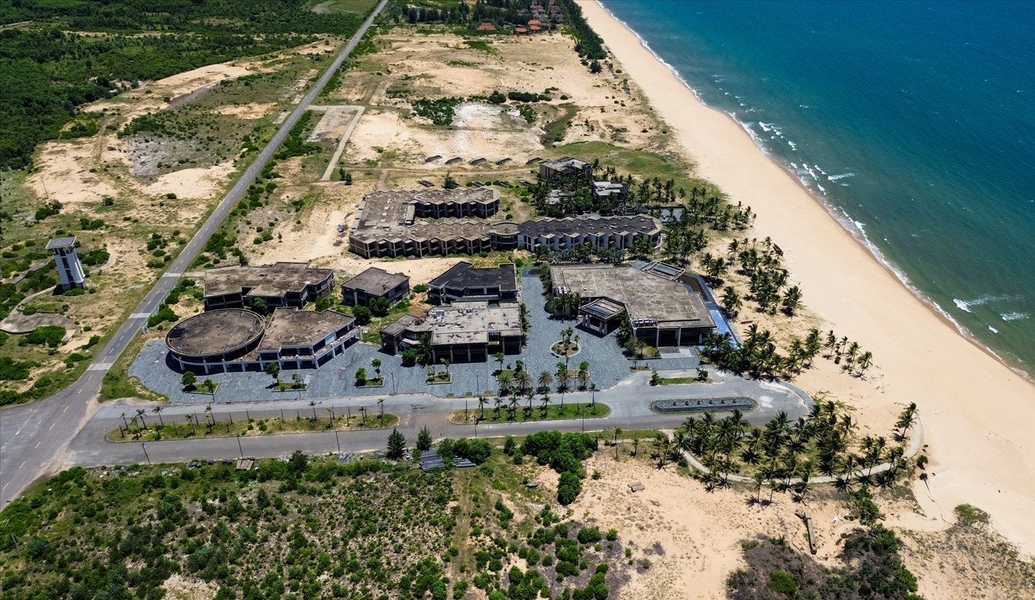 Dự án resort hơn 300 triệu USD là nơi chăn thả gia súc ở Lăng Cô.