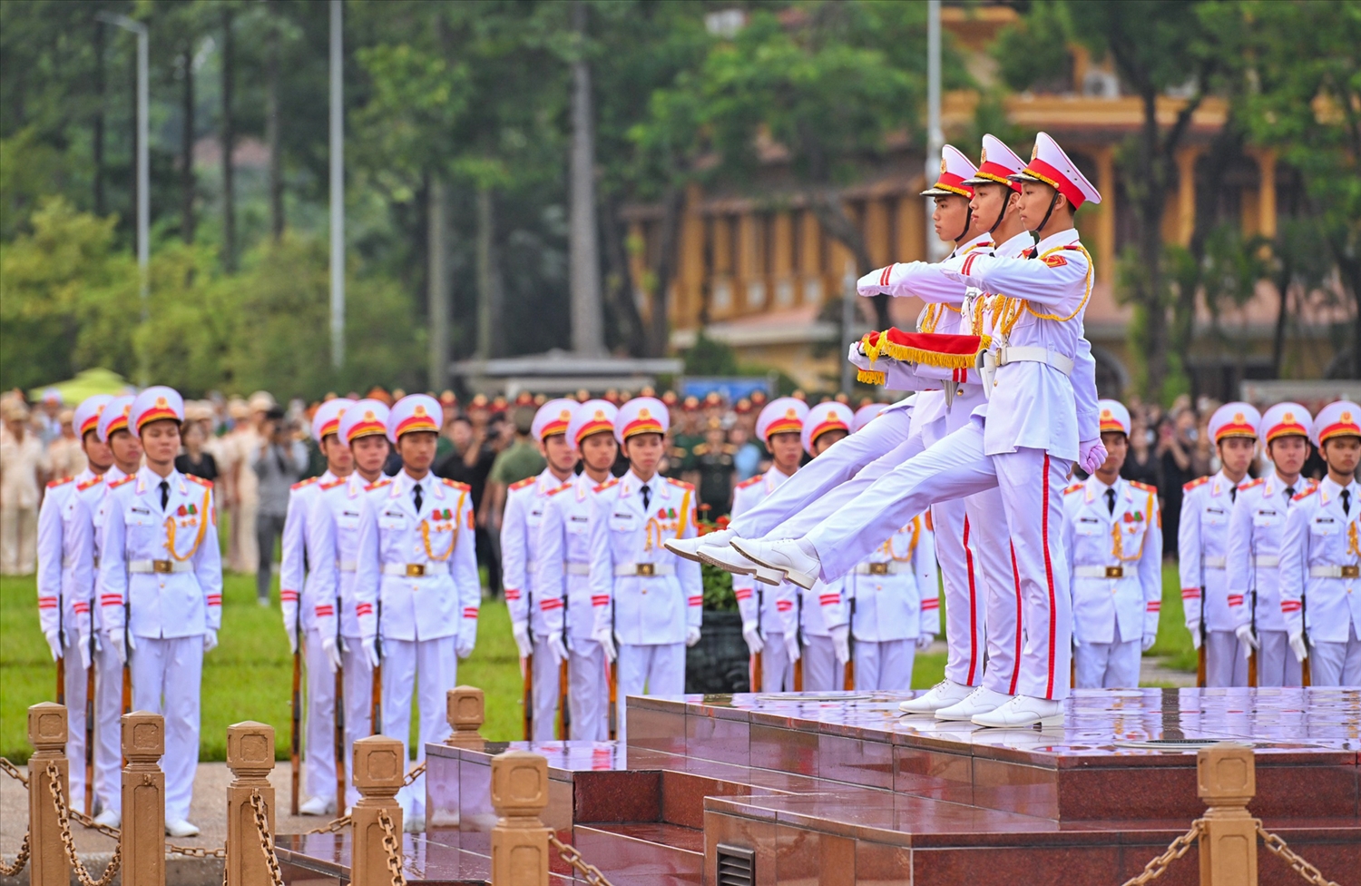 Lễ thượng cờ rủ và lễ viếng Tổng Bí thư Nguyễn Phú Trọng 5