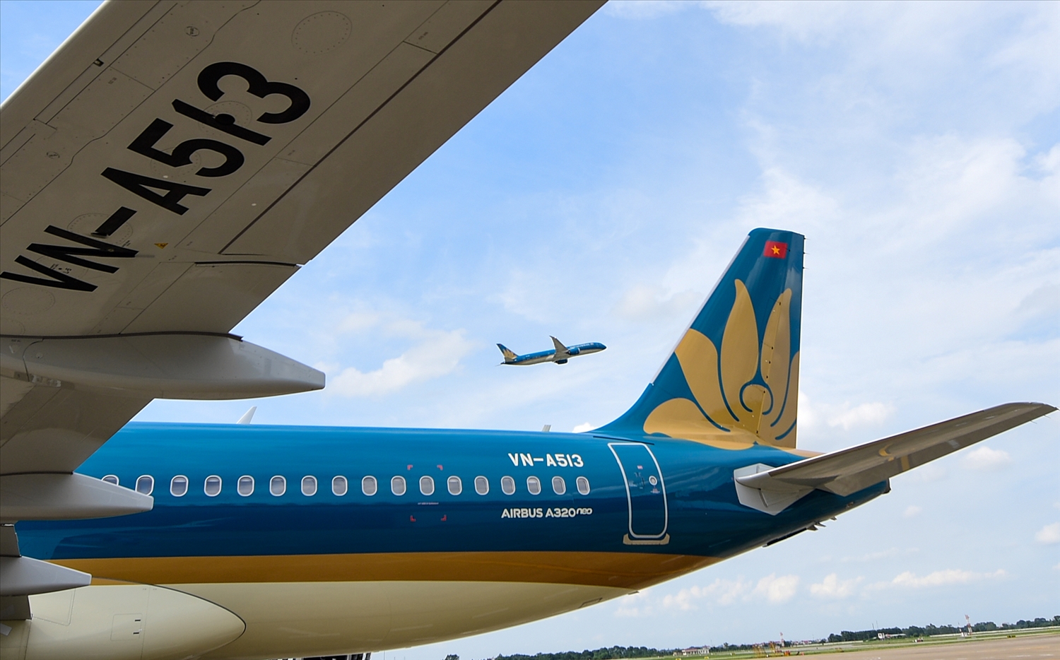Tân binh Airbus A320neo gia nhập đội bay, tăng cường chuyên chở cho cao điểm hè. 10
