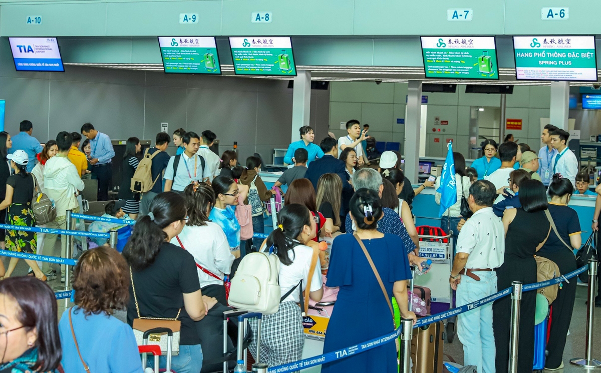 Thêm đường bay thằng từ tp Hồ Chí Minh tới Thượng Hải và ngược lại. 