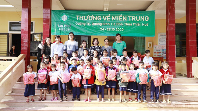 Tập đoàn Vạn Phúc ủng hộ 3 tỷ đồng cho đông bào miền Trung bị lũ lụt 2