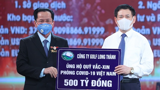 Chủ tịch Golf Long Thành ủng hộ 500 tỷ đồng vào quỹ vắc-xin