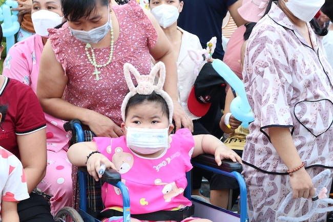 Chương trình "Hành trình hạnh phúc" - lan tỏa yêu thương đến với bệnh nhi ung thư 3