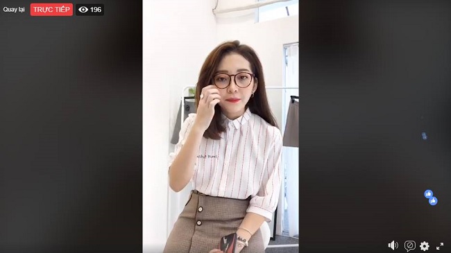 Đến CEO Thế Giới Di Động cũng livestream bán hàng 1