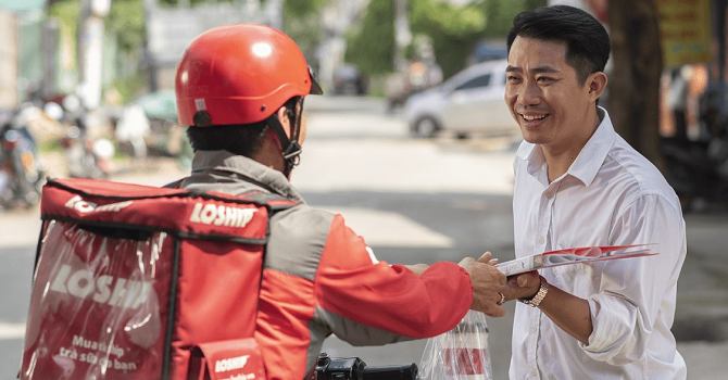 Giao đồ ăn song hành tăng trưởng cùng thanh toán không tiền mặt