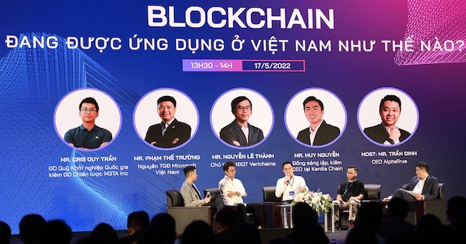 Liệu có thể ứng dụng blockchain vào nền kinh tế truyền thống?