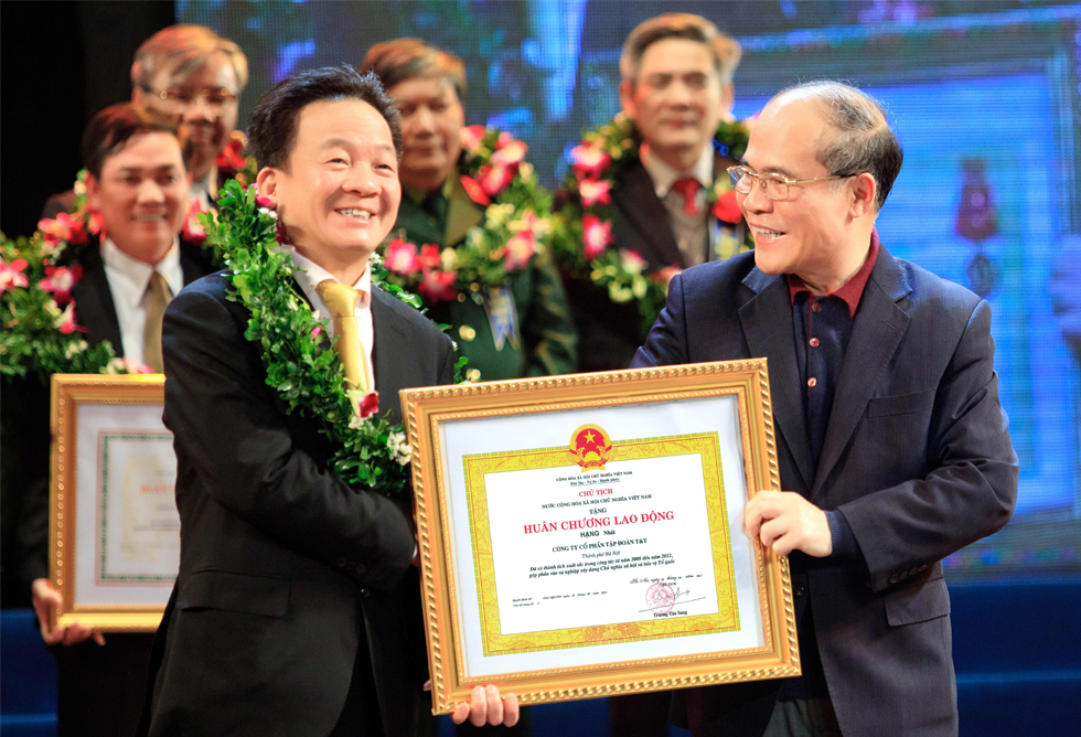 Đằng sau hành trình 25 năm từ một cửa hàng điện tử tới tập đoàn đa ngành khổng lồ của T&T Group 10