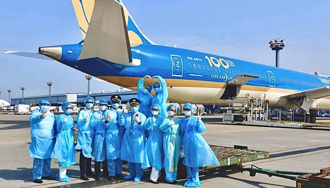 Gần 100 máy bay của Vietnam Airlines ngừng hoạt động 