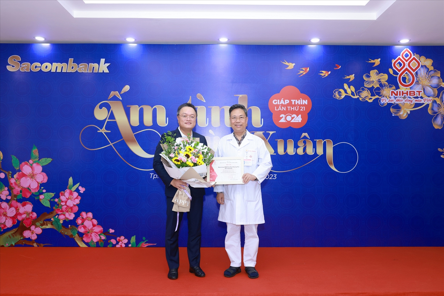 21 năm Sacombank lan tỏa yêu thương, mang mùa xuân ấm đến cộng đồng 8