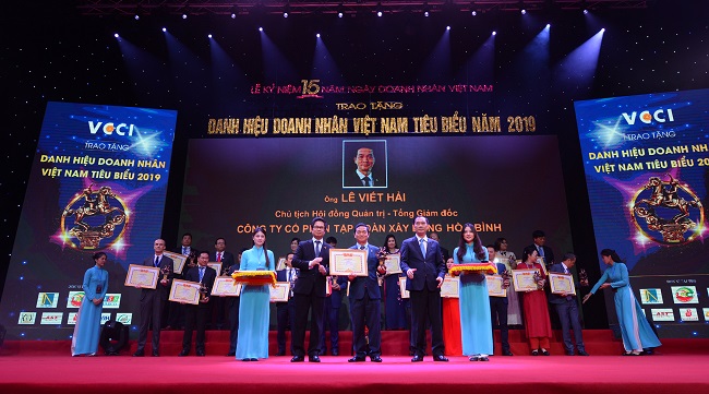 Hòa Bình đạt giải Doanh nghiệp phát triển bền vững 2019