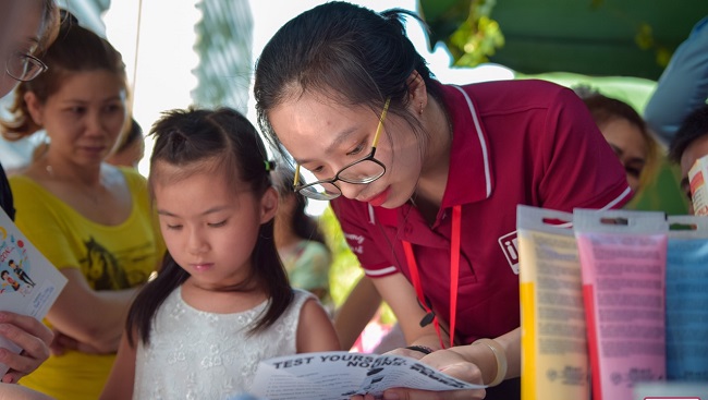 Hàng trăm học bổng hè dành cho con em cán bộ nhân viên Phuc Khang Corp 2