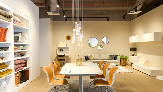 AKA mở cửa Sun Plaza, hình mẫu showroom thế hệ mới