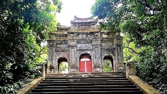 Đầu năm đi lễ mừng xuân 7