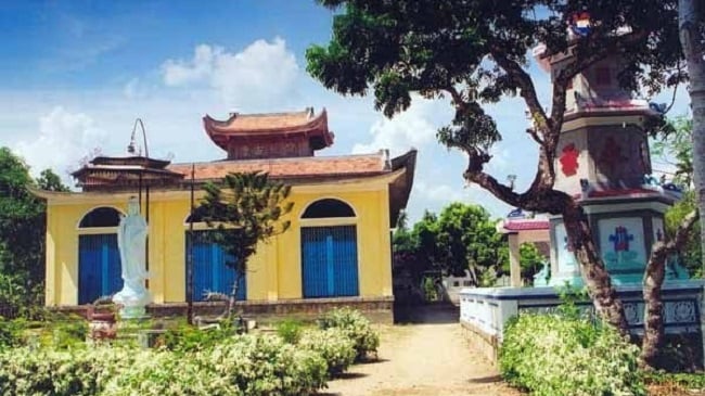 Đầu năm đi lễ mừng xuân 12