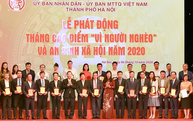 “Bầu Hiển” ủng hộ 5 tỷ đồng cho quỹ Vì người nghèo TP. Hà Nội 1