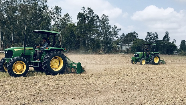 Trình diễn máy kéo John Deere chất lượng hàng đầu thế giới 2