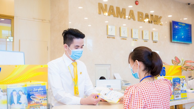 Nam A Bank tặng 2 phòng cách ly áp lực âm và 40 giường y tế chống dịch Covid-19 1