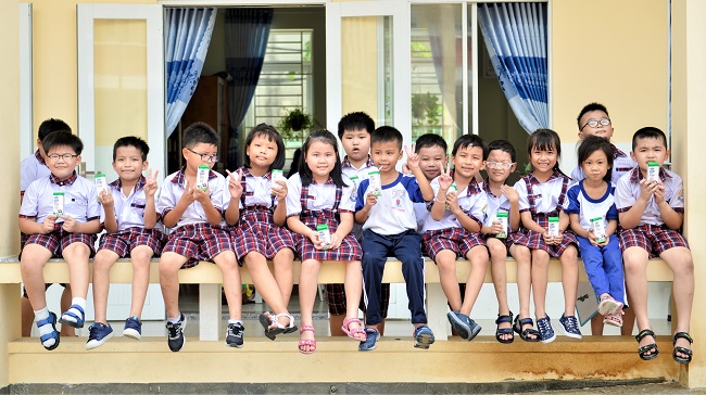 Những giờ uống sữa 'Vui khỏe, An toàn' của các em học sinh tại TP.HCM 1