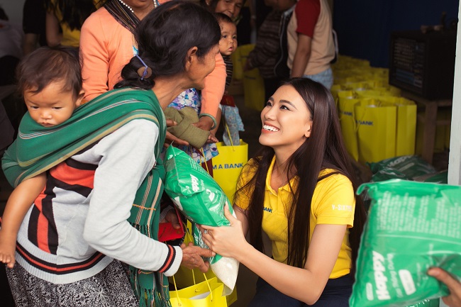 Nam A Bank đồng hành cùng Kim Duyên tại đấu trường Miss Universe 2021 2