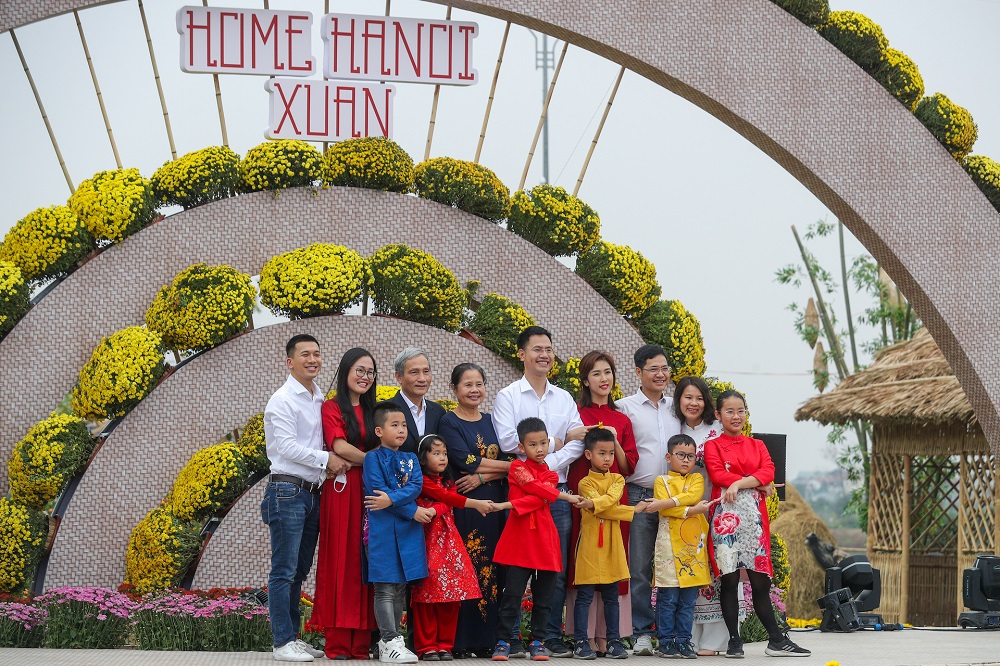 Đường hoa Home Hanoi Xuan 2021 tôn vinh nét đẹp Tết cổ truyền Việt 6