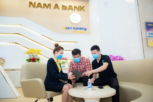 Ngồi nhà giao dịch, nhận 'mưa' ưu đãi từ Open Banking