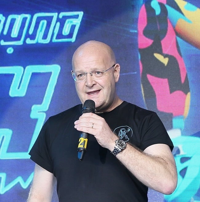 CEO TNEX: Khi càng trẻ, bạn càng nên tiết kiệm và đầu tư