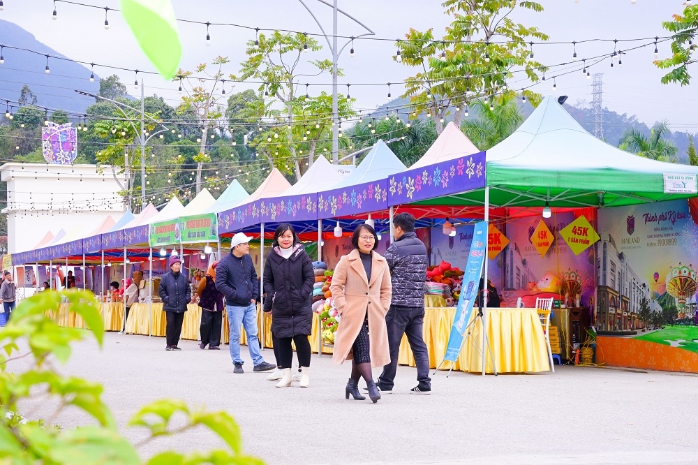 'Kỳ hoa xứ Lạng - Sắc màu biên cương' mang dấu ấn lễ hội mùa Xuân độc đáo miền Đông Bắc 6