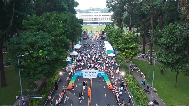 Hàng nghìn runners chinh phục đường chạy 5Way Run - Ways to Grand Park 1