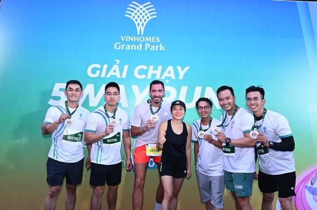 Hàng nghìn runners chinh phục đường chạy 5Way Run - Ways to Grand Park 3