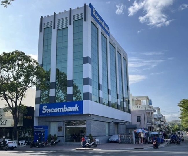 Sacombank đảm bảo quyền lợi cho khách hàng tại phòng giao dịch Cam Ranh